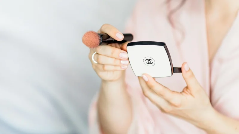 5 Must-Have Beauty Products for Every Makeup Bag